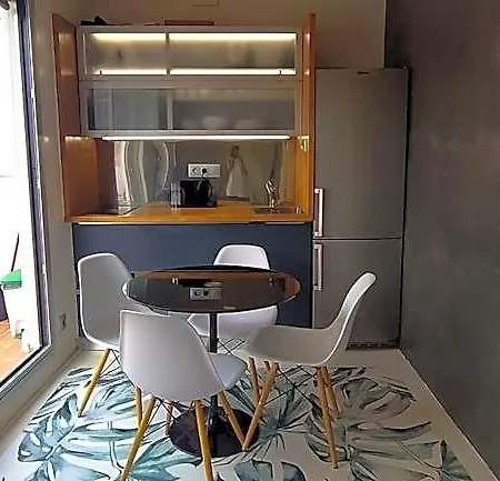 Apartamento Bright Attic For 4 With 2 Terraces
